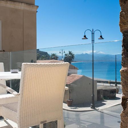 Ngonia Bay Boutique Hotel มิลาซโซ ภายนอก รูปภาพ