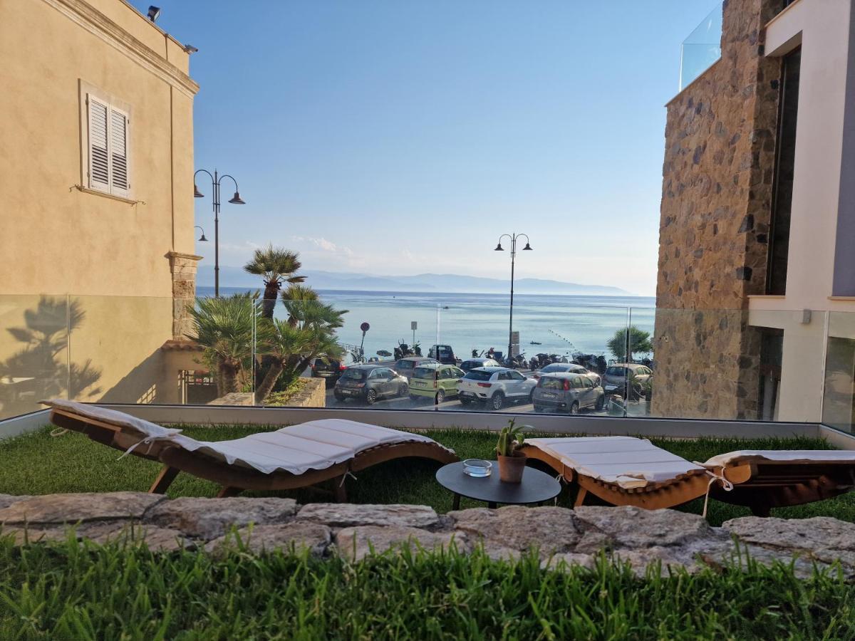 Ngonia Bay Boutique Hotel มิลาซโซ ภายนอก รูปภาพ