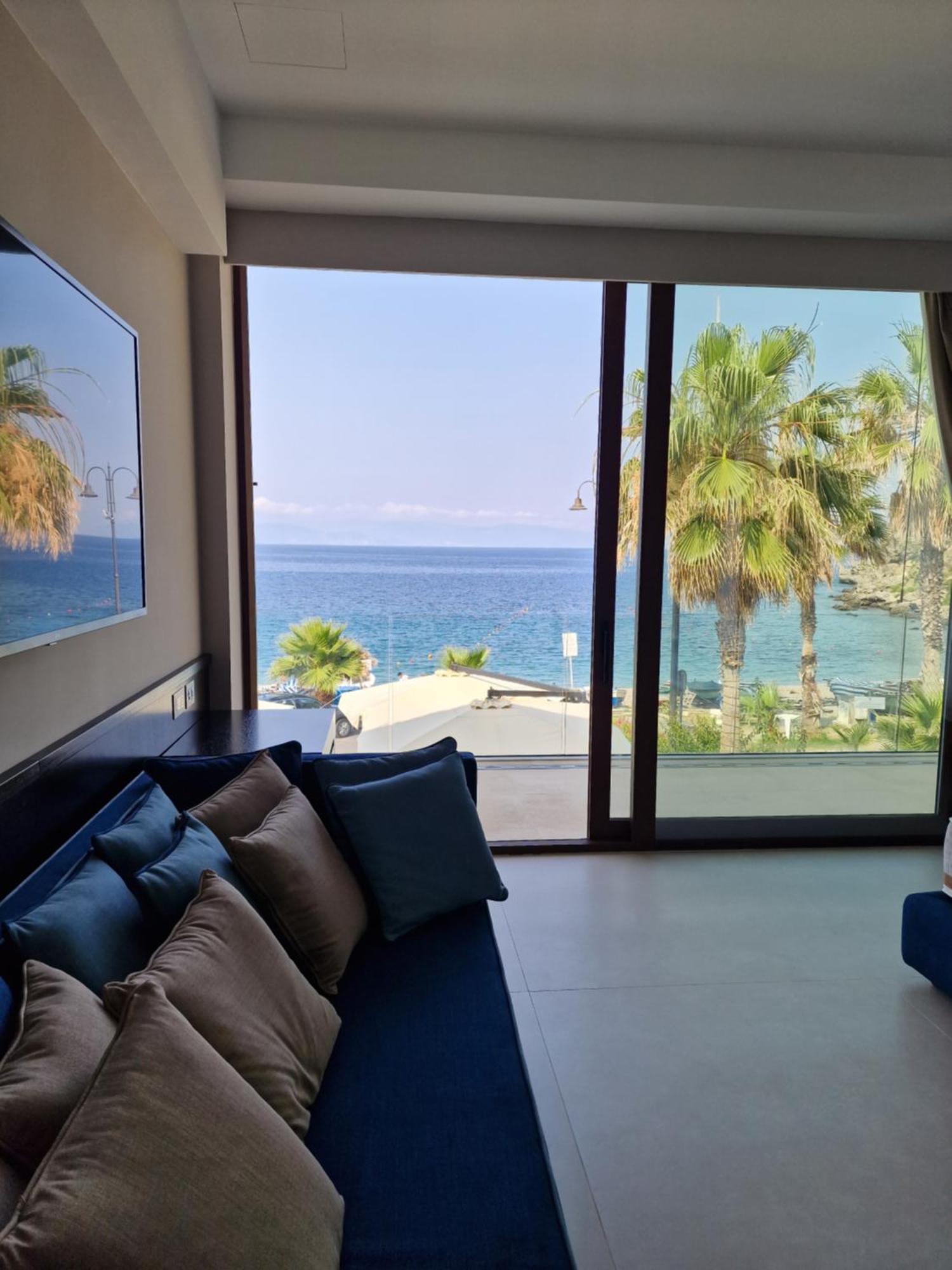 Ngonia Bay Boutique Hotel มิลาซโซ ภายนอก รูปภาพ