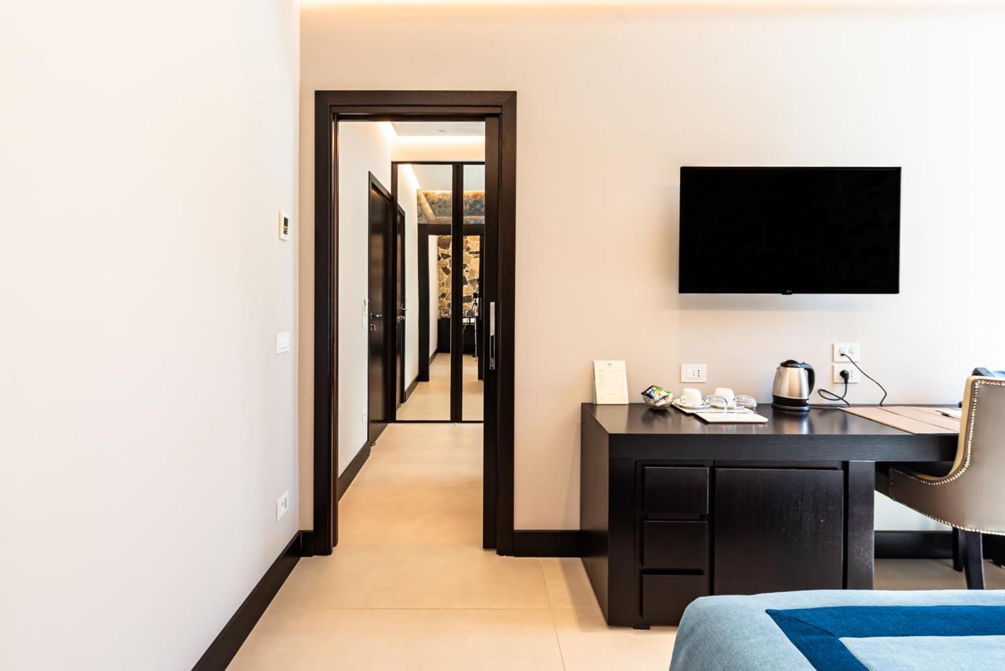 Ngonia Bay Boutique Hotel มิลาซโซ ภายนอก รูปภาพ