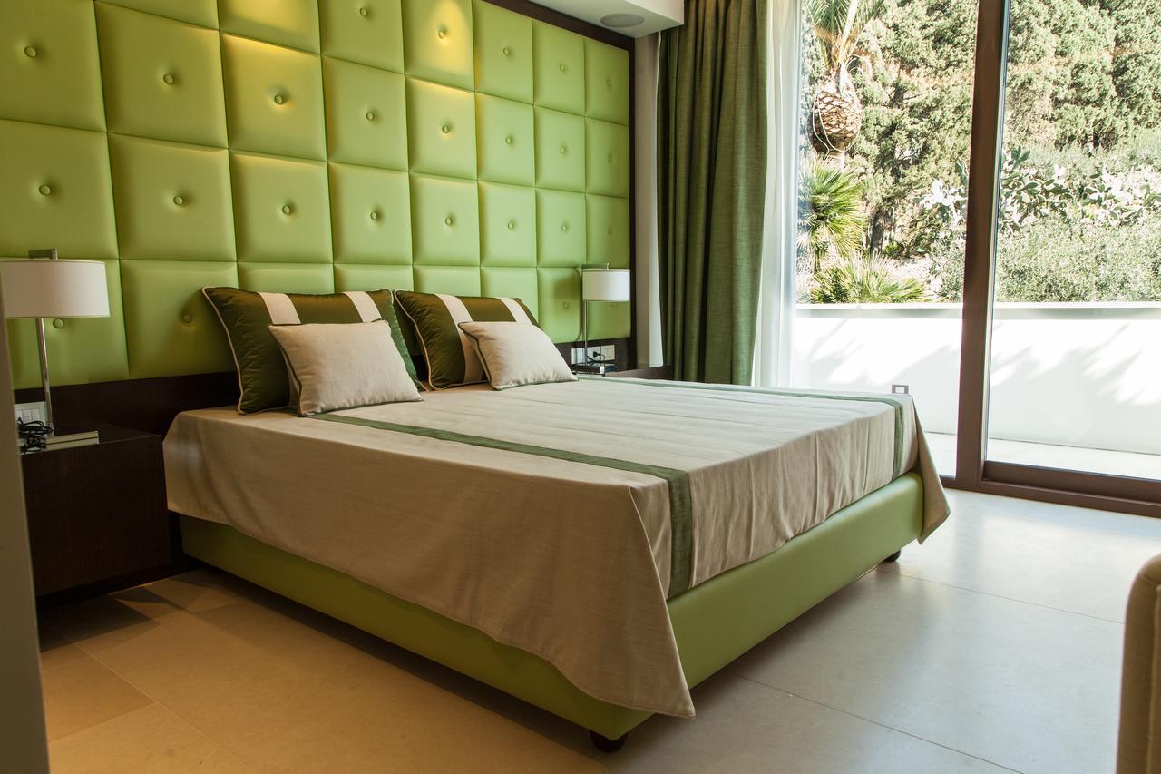 Ngonia Bay Boutique Hotel มิลาซโซ ภายนอก รูปภาพ