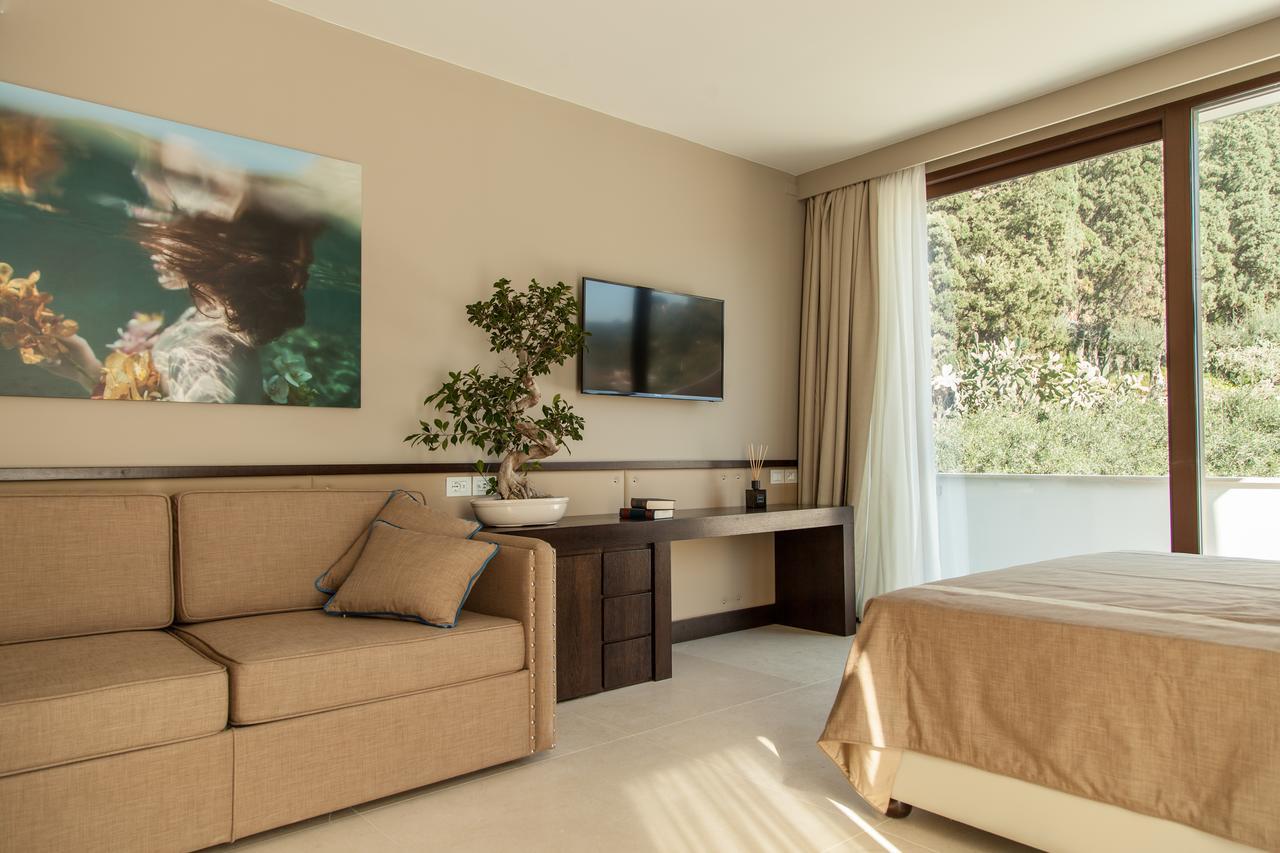 Ngonia Bay Boutique Hotel มิลาซโซ ภายนอก รูปภาพ