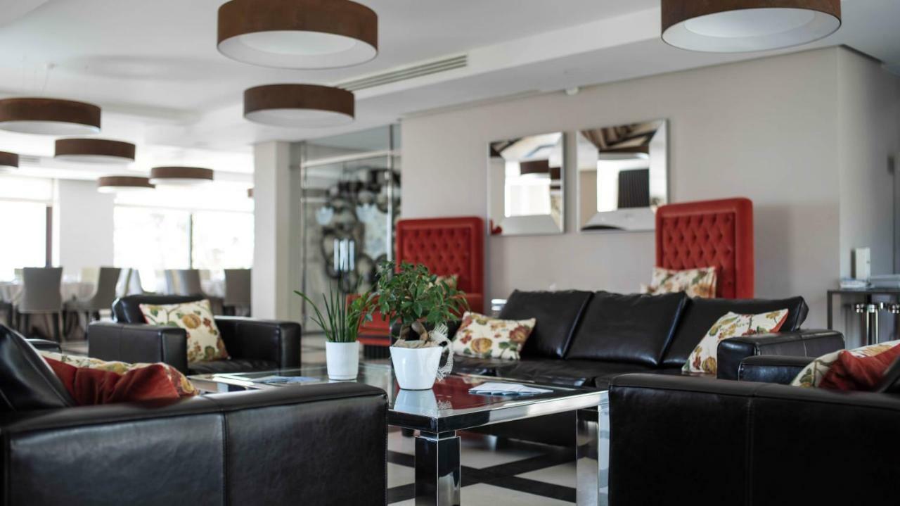 Ngonia Bay Boutique Hotel มิลาซโซ ภายนอก รูปภาพ